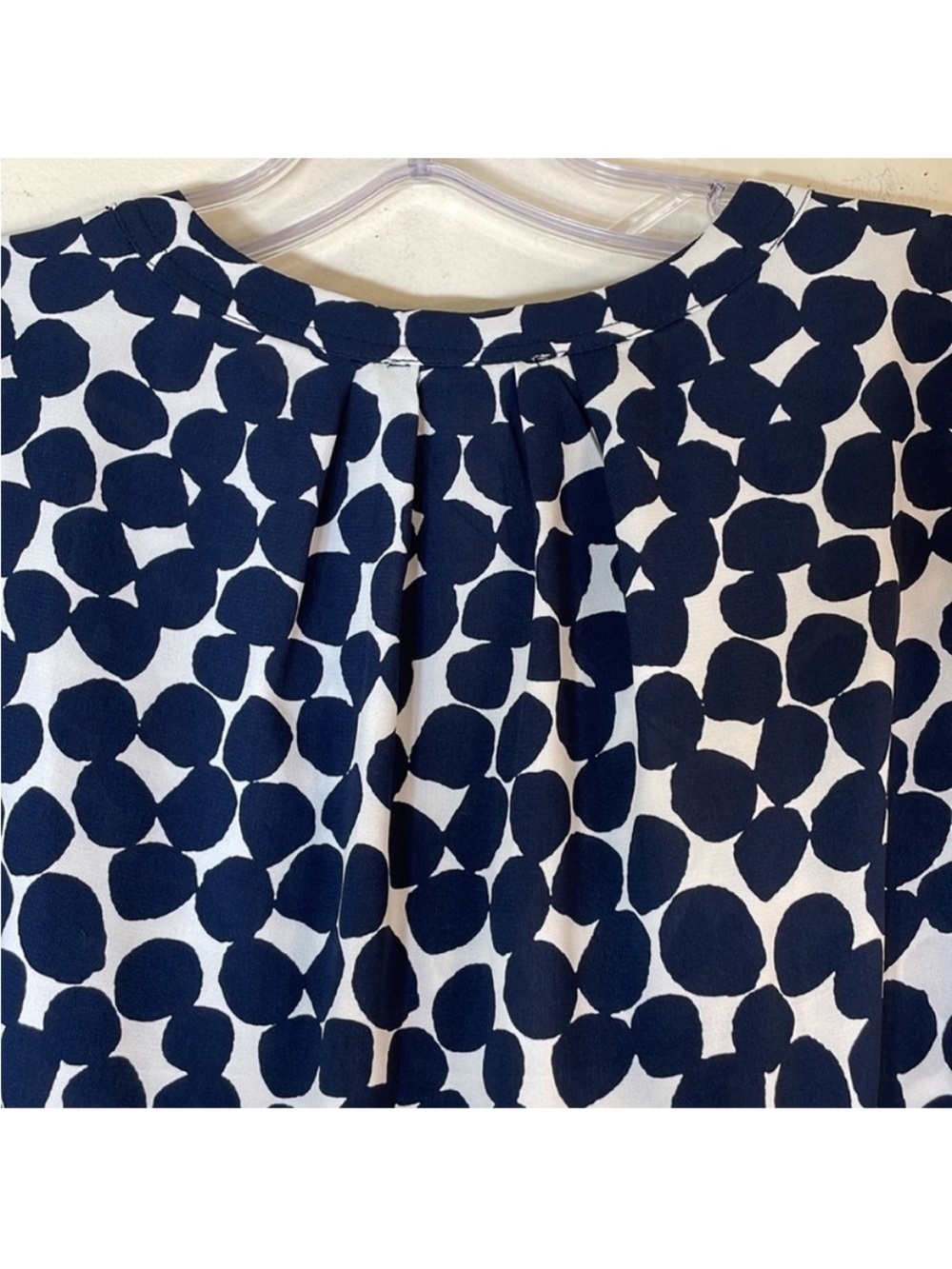 Calvin Klein Tallia Flutter Sleeve Blouse Navy Dot. Small. NWT. $78! - Picture 12 of 13